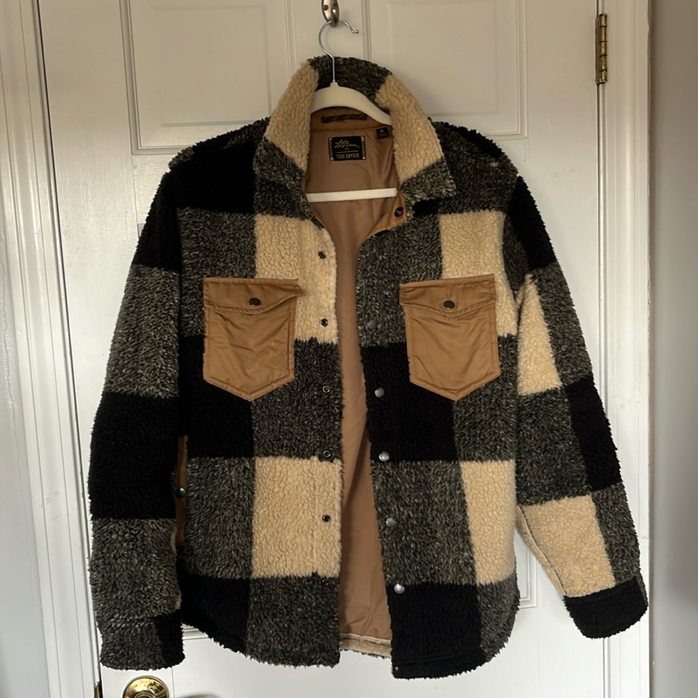M • Todd Snyder X LL Bean (tan and black buffalo check sherpa shacket)